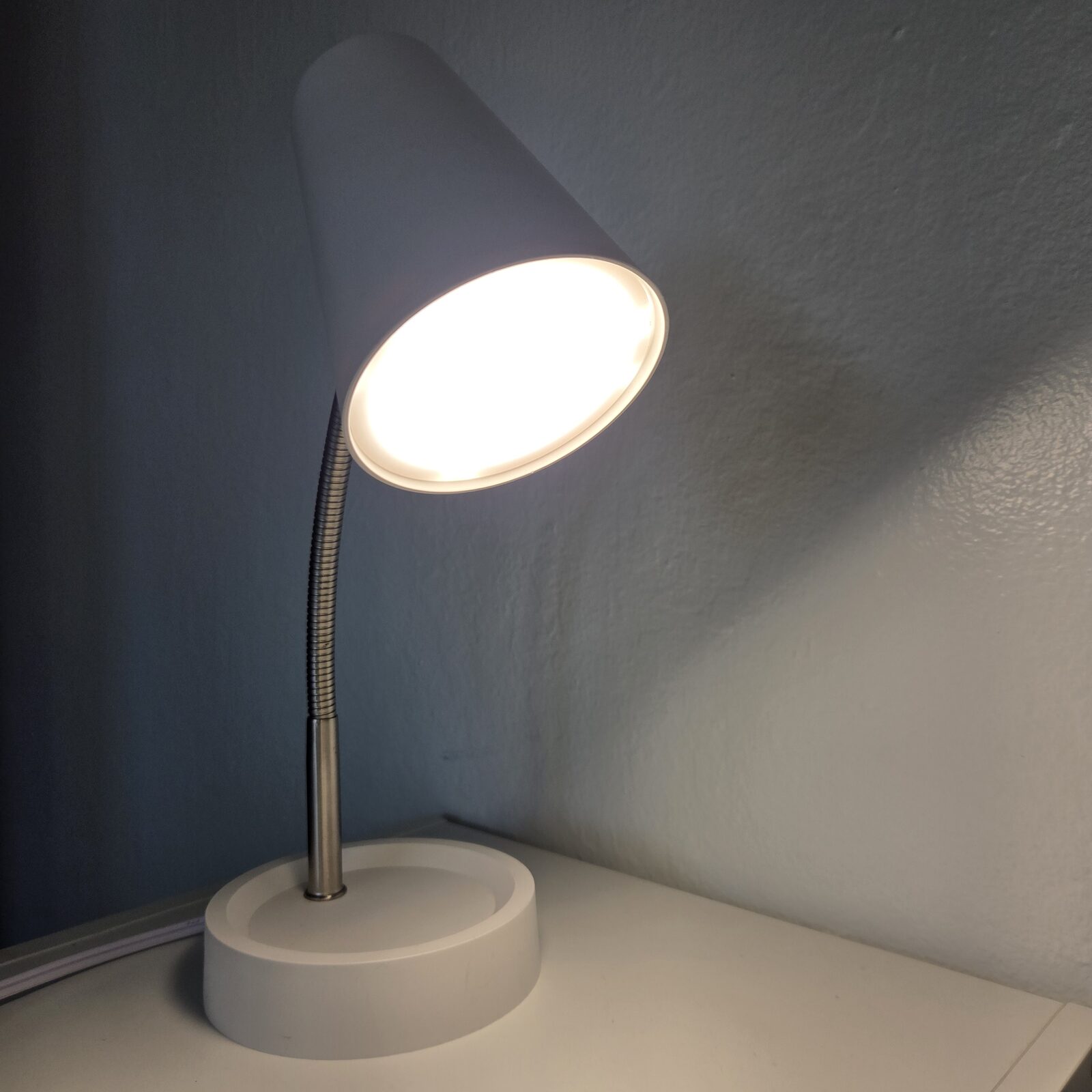 desklamp